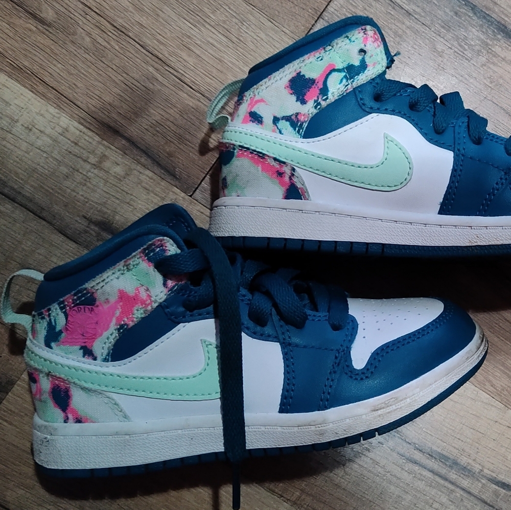 Little Girl's High Top Jordans